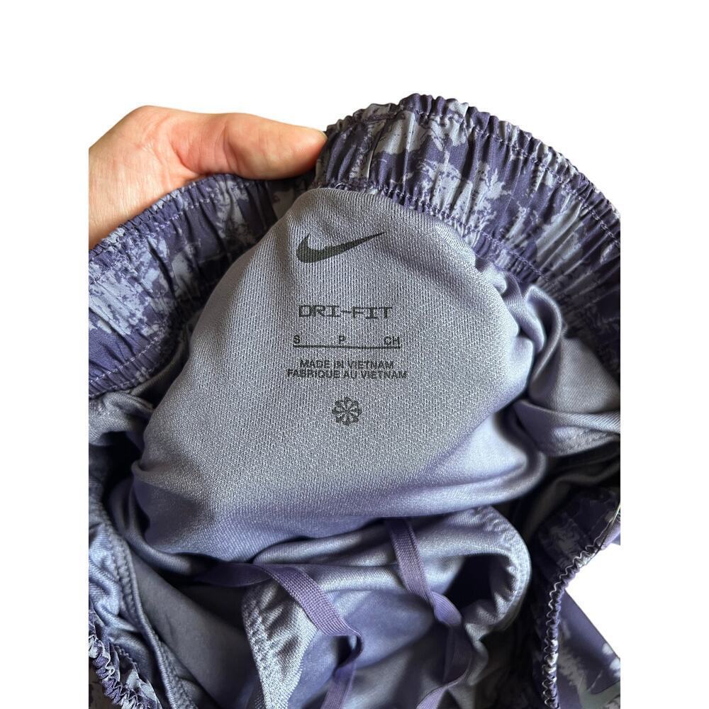 Nike Women’s One Tempo Dri-Fit Running Shorts in Purple Print, size S, NWT! - Picture 3 of 6